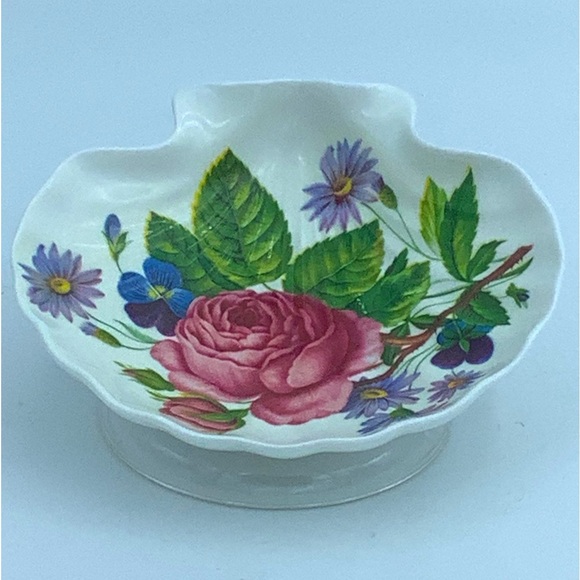 Royal Stafford England for Victoria Secret Shell Bon Bon Dish - Picture 1 of 8
